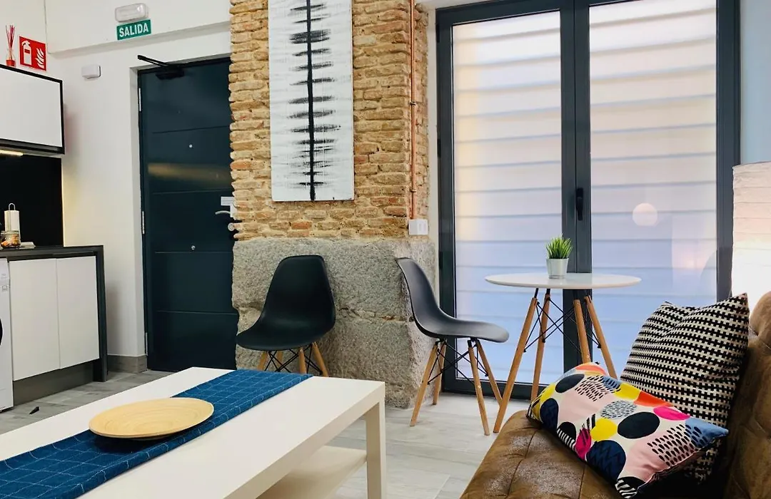 Apartamento Con Encanto En Zona Tirso De Molina-Sol-1