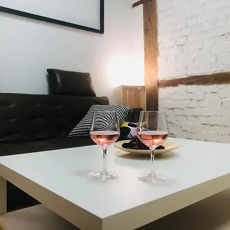Apartamento con encanto en zona Tirso de Molina-Sol-2